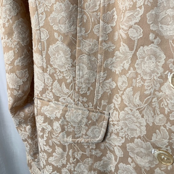 Dialogue button front jacket - Picture 5 of 8